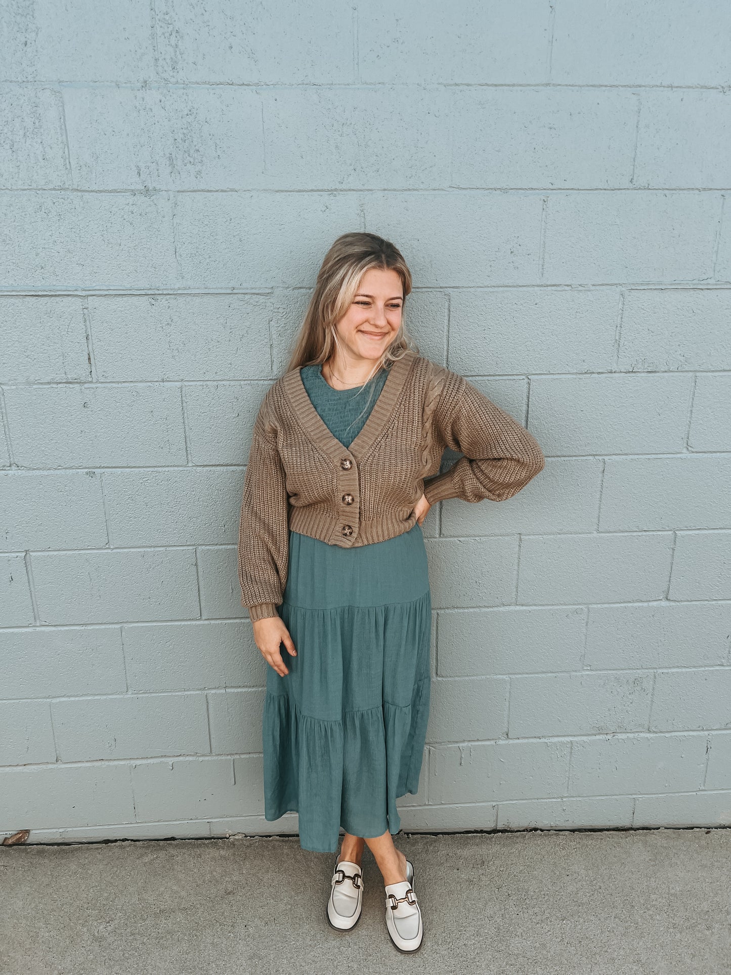 OATMEAL CROPPED CARDIGAN